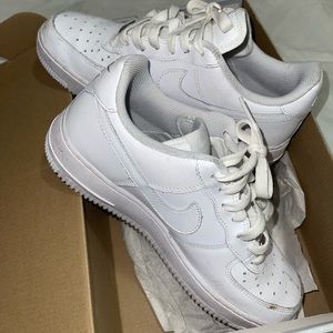 WHITE NIKE AIR FORCE 1’s (6.5 kids size)